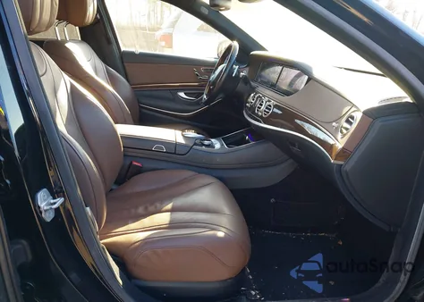 2015 Mercedes-Benz S 550 4Matic z USA, uszkodzony, nr VIN WDDUG8FB3FA086336